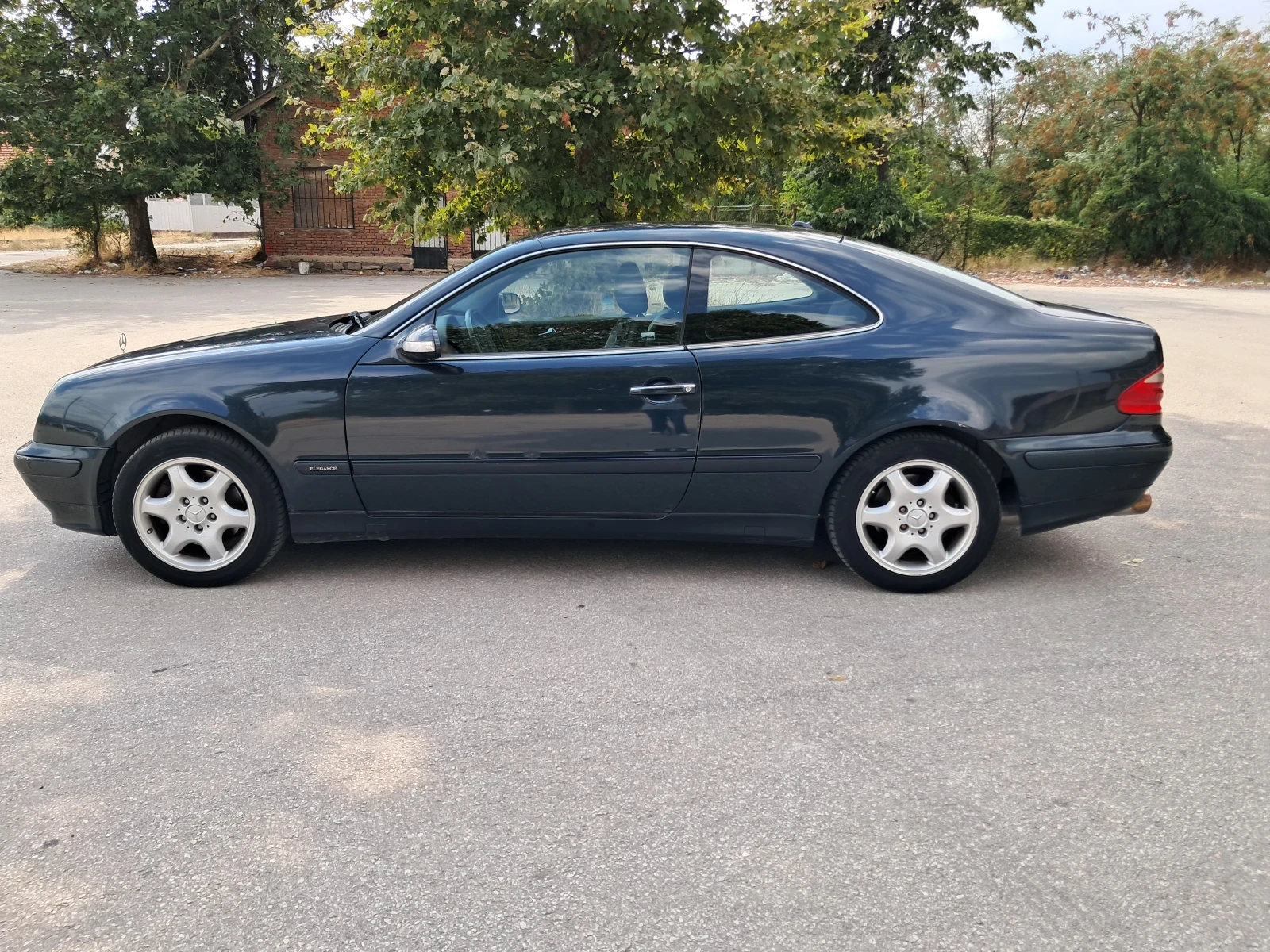 Mercedes-Benz CLK 320 Elegance Автоматик, снимка 4 - Автомобили и джипове - 55630115