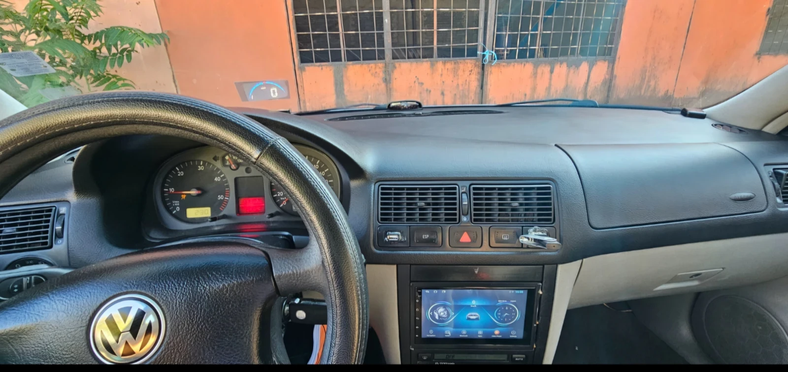 VW Golf 1.9 TDI, снимка 5 - Автомобили и джипове - 56058418