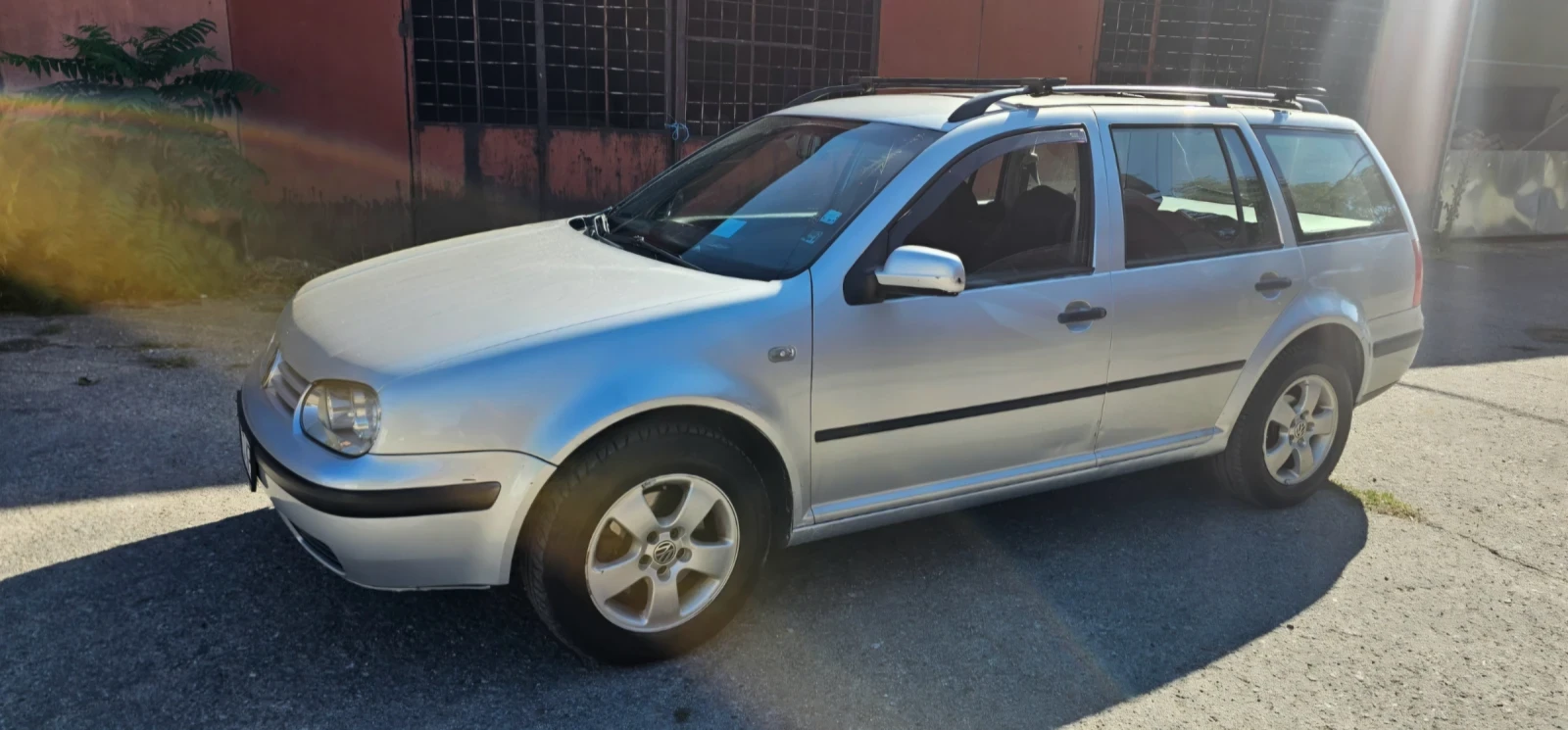 VW Golf 1.9 TDI, снимка 3 - Автомобили и джипове - 56058418