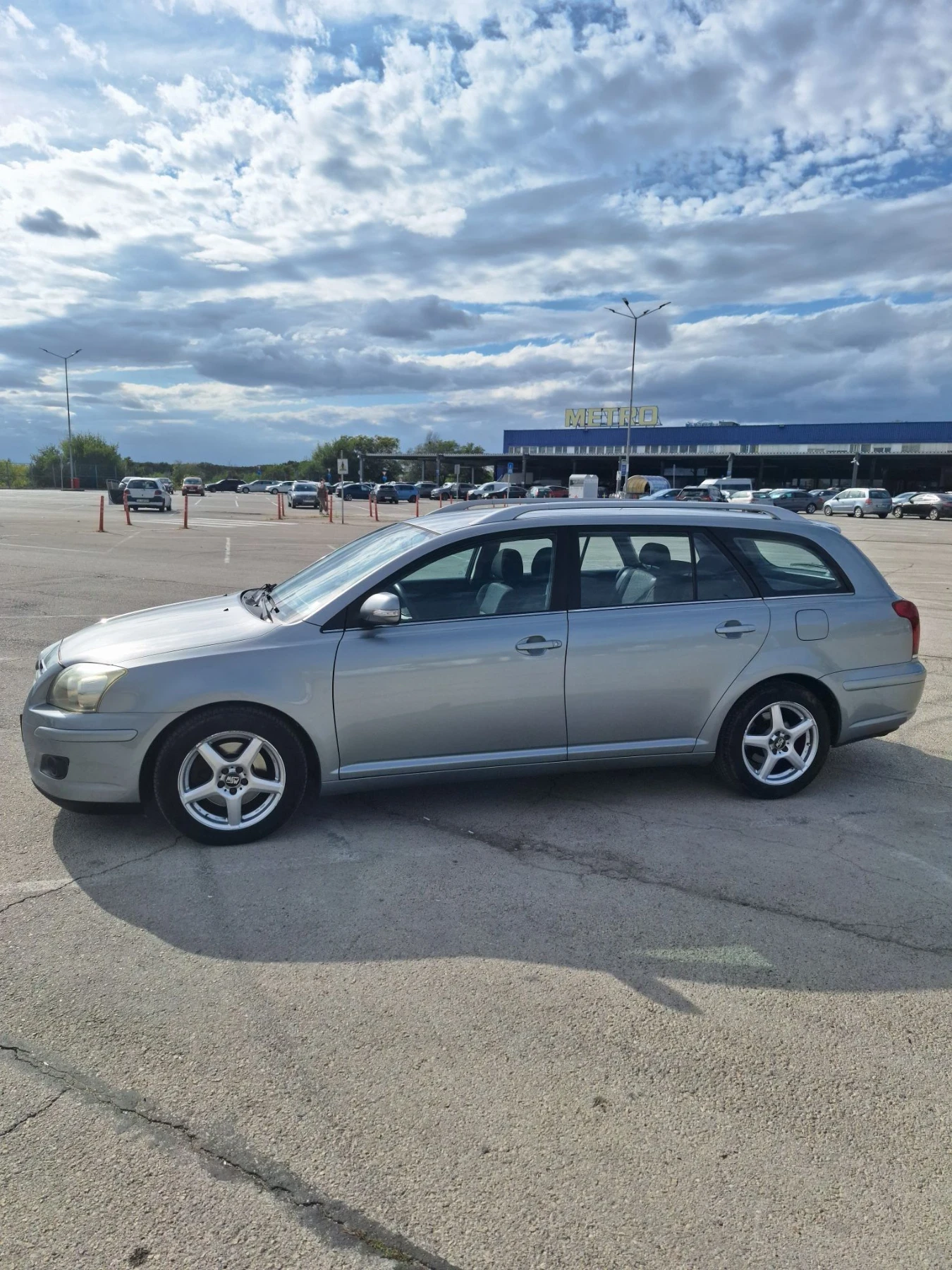 Toyota Avensis, снимка 13 - Автомобили и джипове - 56182997