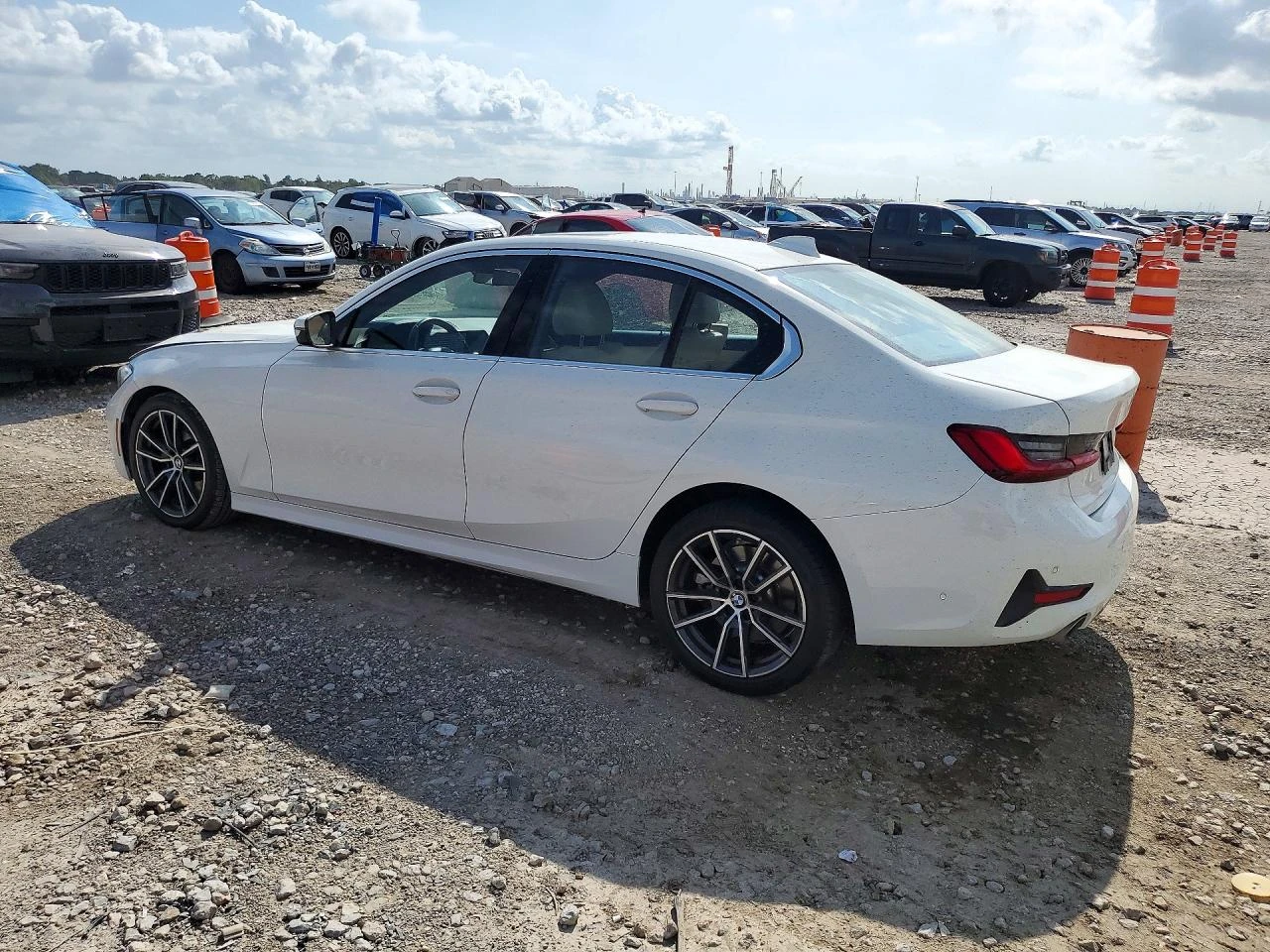 BMW 330 2.0l I, снимка 2 - Автомобили и джипове - 56746264