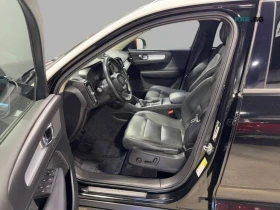 Volvo XC40, снимка 9