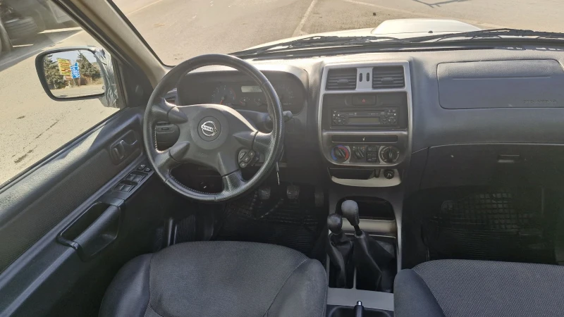 Nissan Terrano 3.0 Климатик 4x4 7Места, снимка 5 - Автомобили и джипове - 48441645