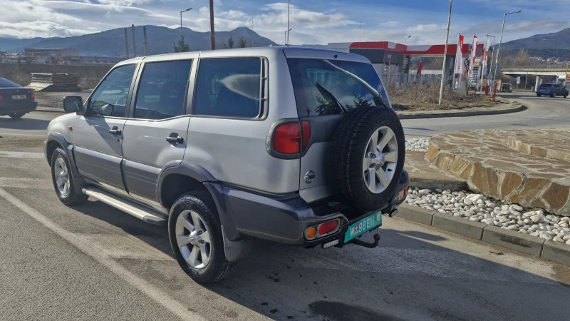 Nissan Terrano 3.0 Климатик 4x4 7Места, снимка 3 - Автомобили и джипове - 48441645