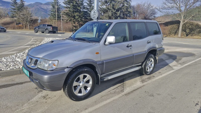 Nissan Terrano 3.0 Климатик 4x4 7Места, снимка 1 - Автомобили и джипове - 48441645