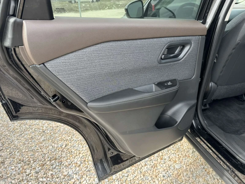 Nissan Rogue 2.5i, снимка 7 - Автомобили и джипове - 49605190