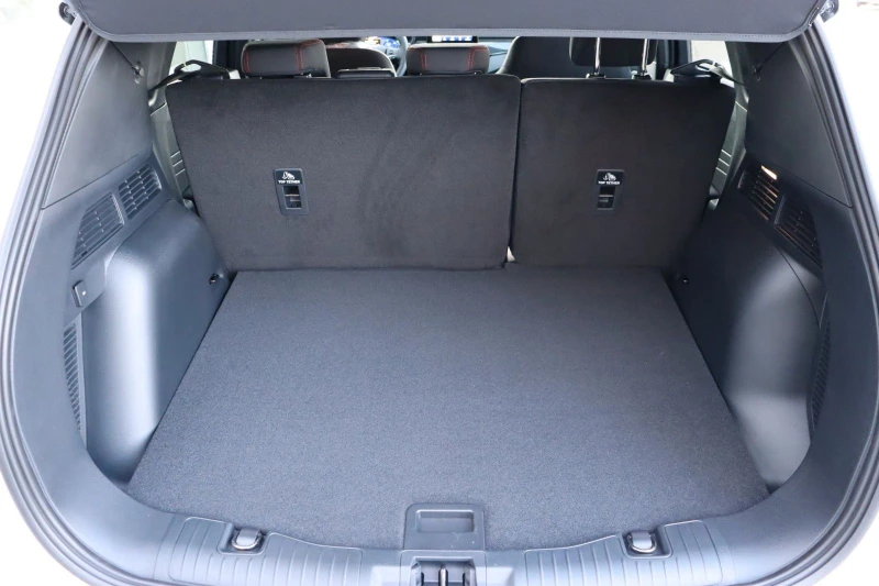 Ford Kuga 2.5/ST-LINE/224HP/AMBI/CAM/CARPLAY/LED/204f, снимка 7 - Автомобили и джипове - 50715181