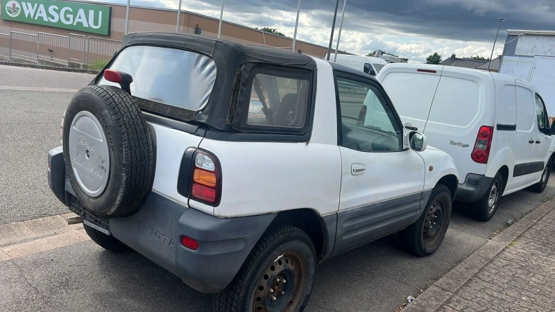 Toyota Rav4, снимка 3 - Автомобили и джипове - 50827839