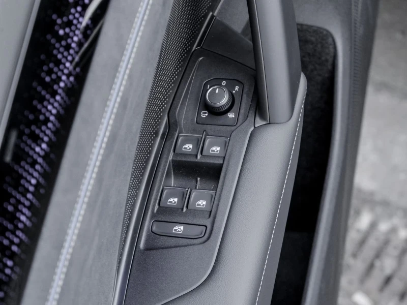 VW Tayron R-LINE/177HP/eHYBRID/20/AHK/KLESS/H&K/LED/490f, снимка 12 - Автомобили и джипове - 51191587