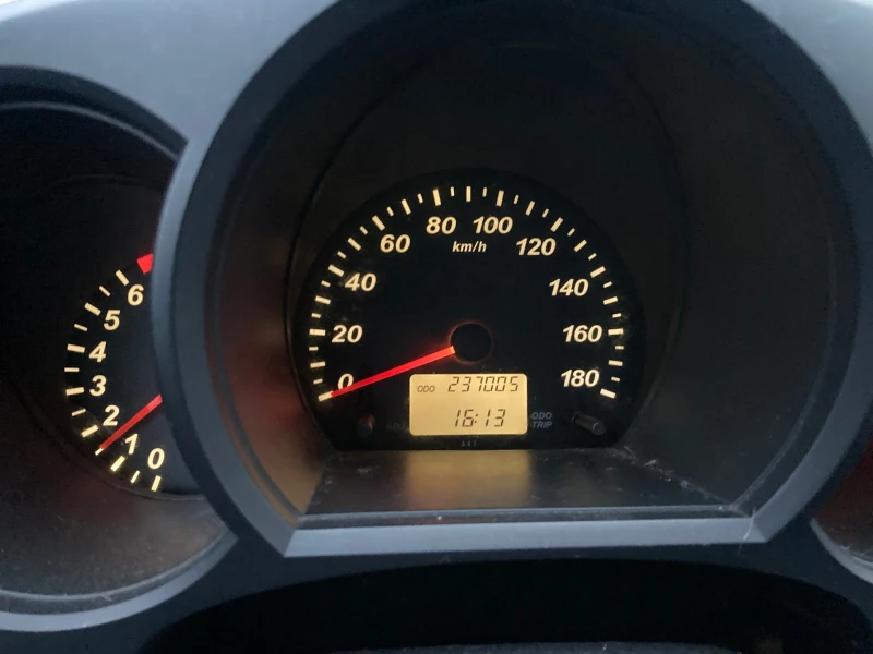 Daihatsu Terios 1.5 Benzin 4x4 Klima Top zabelegki, снимка 10 - Автомобили и джипове - 52868681