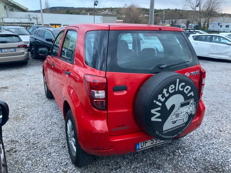 Daihatsu Terios 1.5 Benzin 4x4 Klima Top zabelegki, снимка 4 - Автомобили и джипове - 52868681