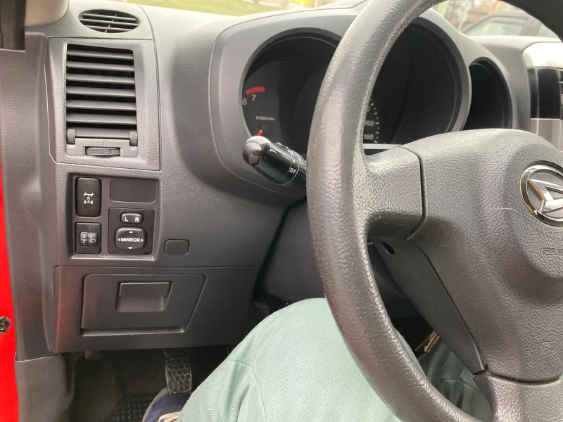Daihatsu Terios 1.5 Benzin 4x4 Klima Top zabelegki 237000km100x100, снимка 11 - Автомобили и джипове - 52868681