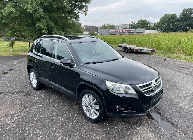 VW Tiguan 2.0TSI 4х4 Автоматик, Панорама, снимка 3 - Автомобили и джипове - 47633750