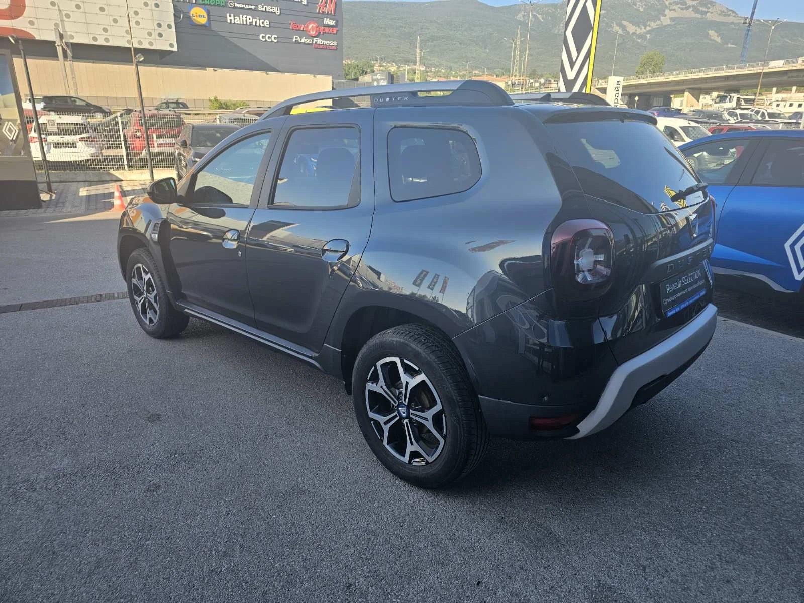 Dacia Duster 1.0 TCe 100 LPG 4x2 - изображение 4
