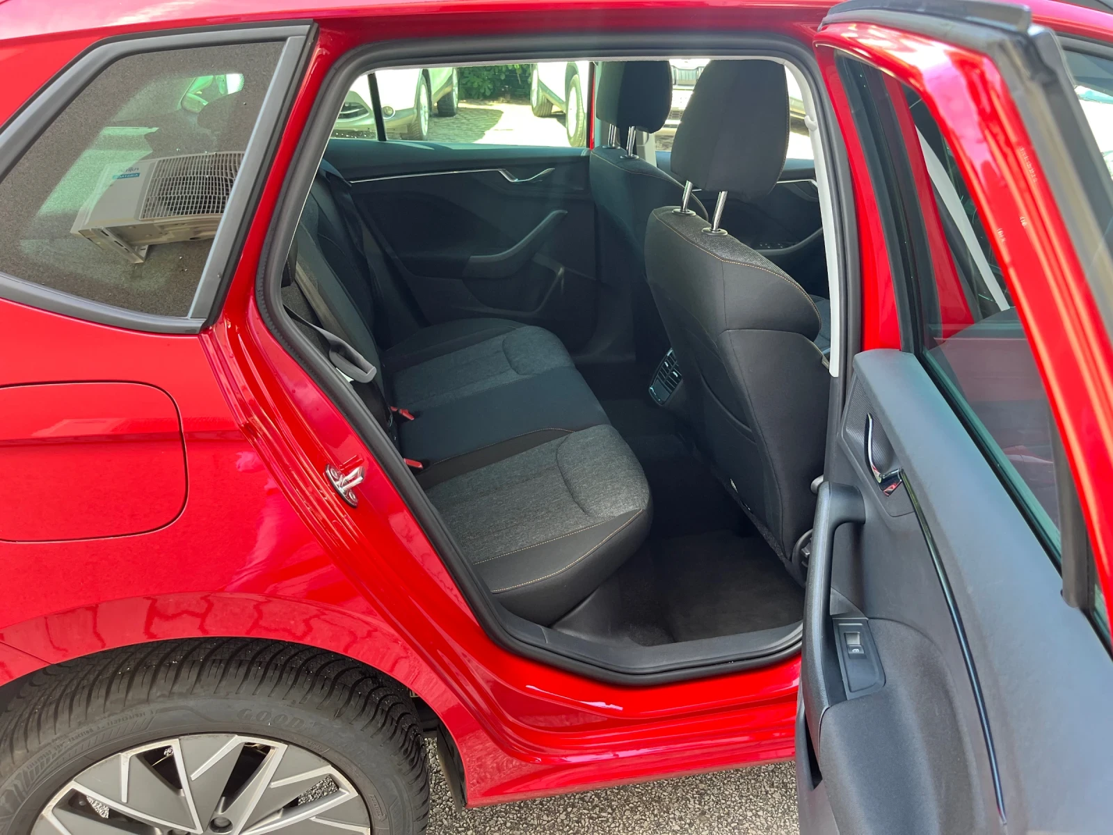 Skoda Kamiq 1.0 TSI G-TEC - изображение 6