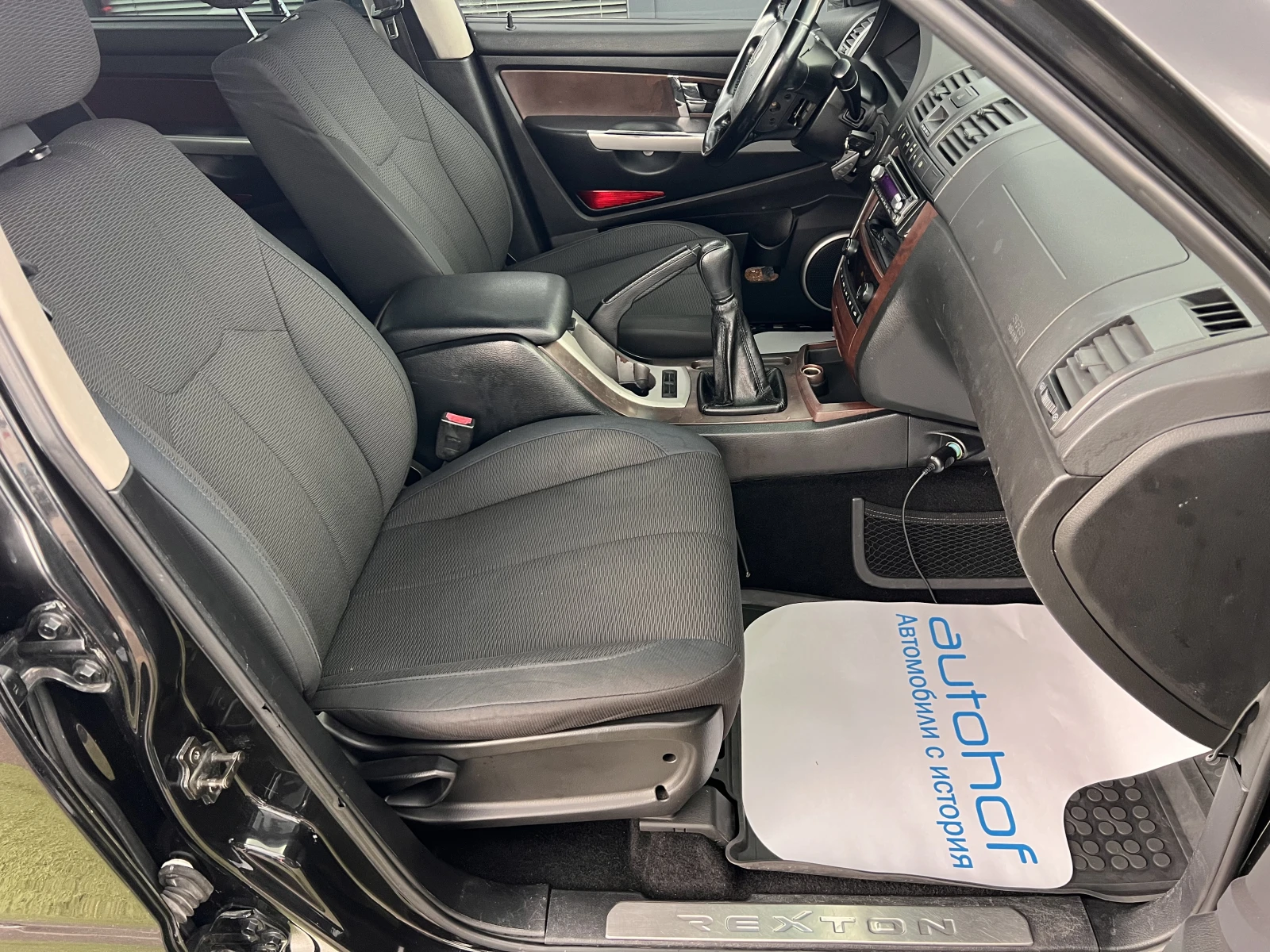 SsangYong Rexton 2.9TD/120k.c./5MT - изображение 8