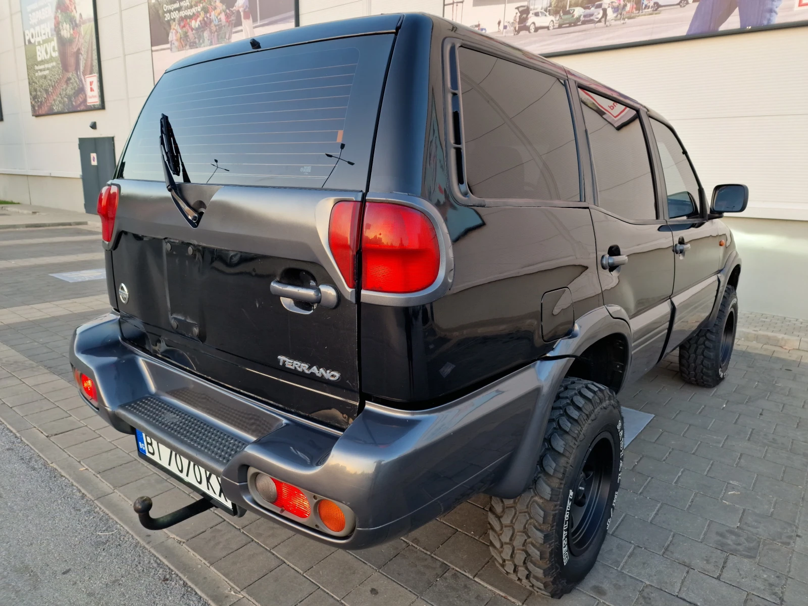 Nissan Terrano, снимка 5 - Автомобили и джипове - 54040736