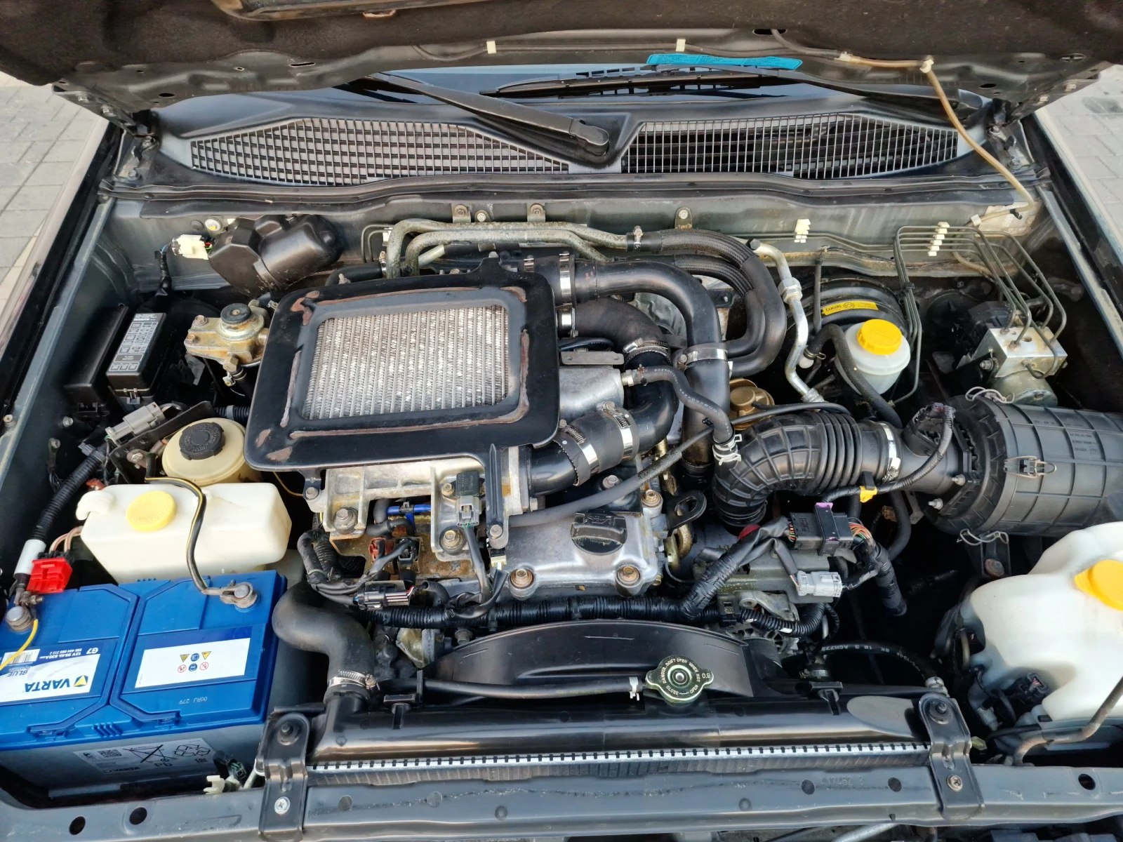 Nissan Terrano, снимка 14 - Автомобили и джипове - 54040736