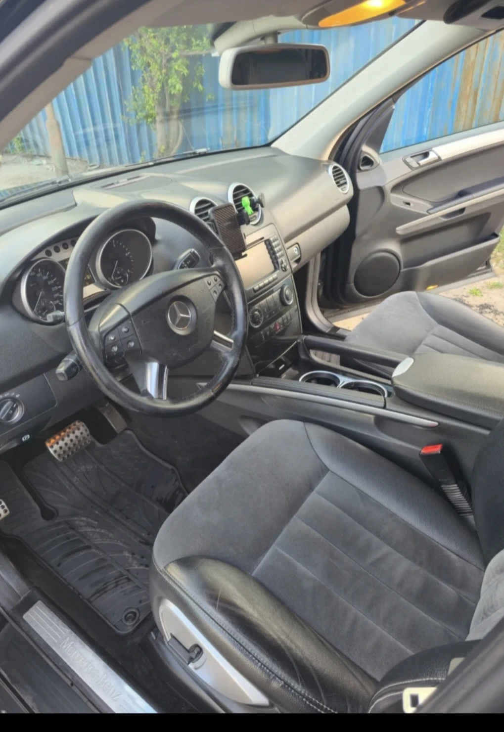 Mercedes-Benz ML 320, снимка 5 - Автомобили и джипове - 55581560