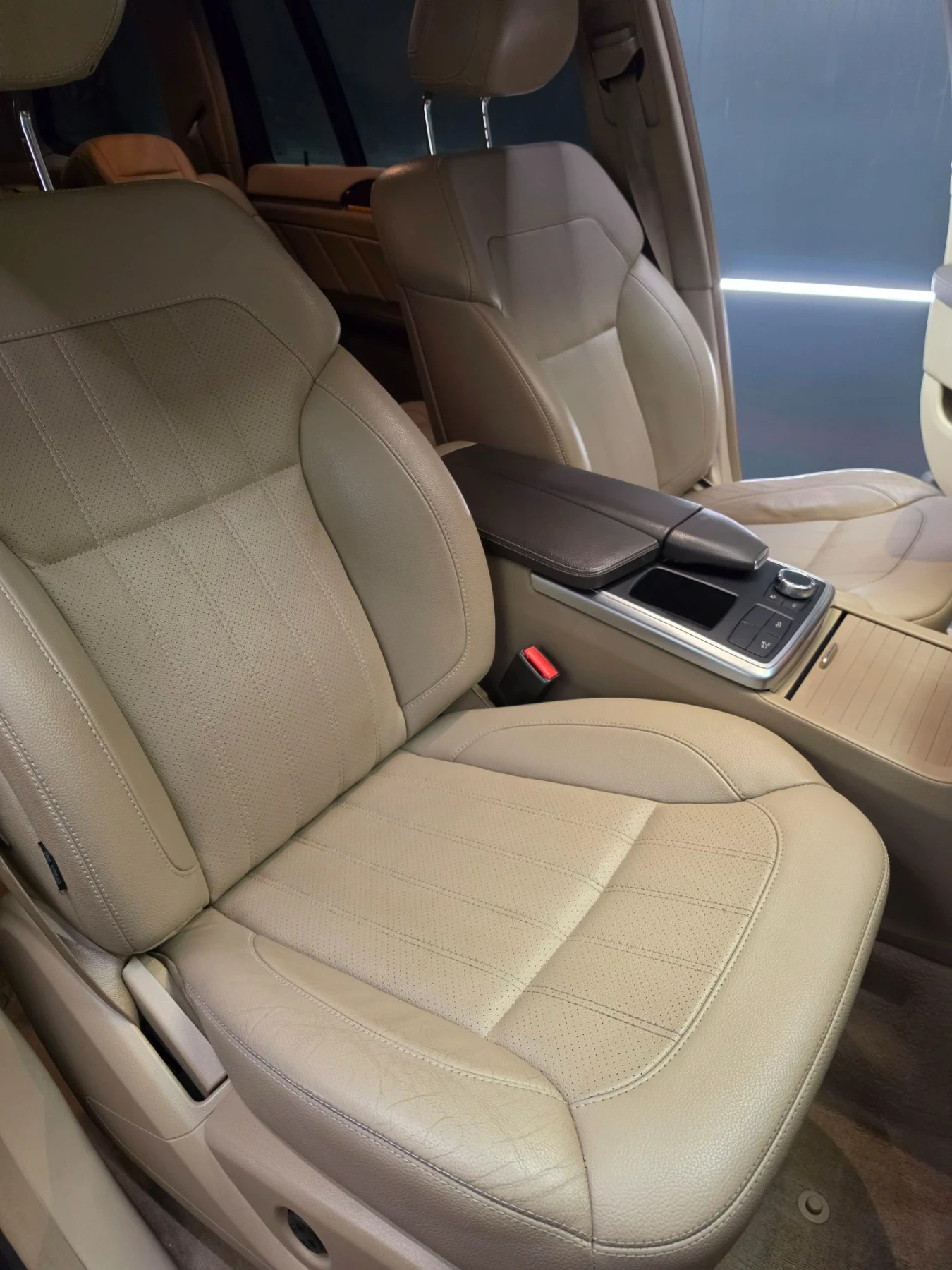 Mercedes-Benz GL 450 6+ 1* ПОДГРЕВ-ВОЛАН-СЕДАЛКИ* КАМЕРА, снимка 8 - Автомобили и джипове - 55691384