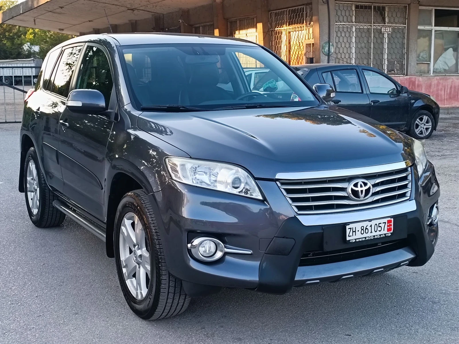 Toyota Rav4 2.0i-158��-���������-�����-6��-FACELIFT-4X4 | Mobile.bg � ����������� 2