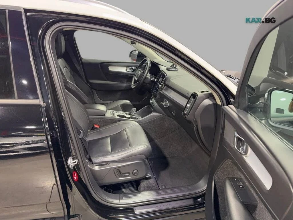 Volvo XC40, снимка 13 - Автомобили и джипове - 56689484
