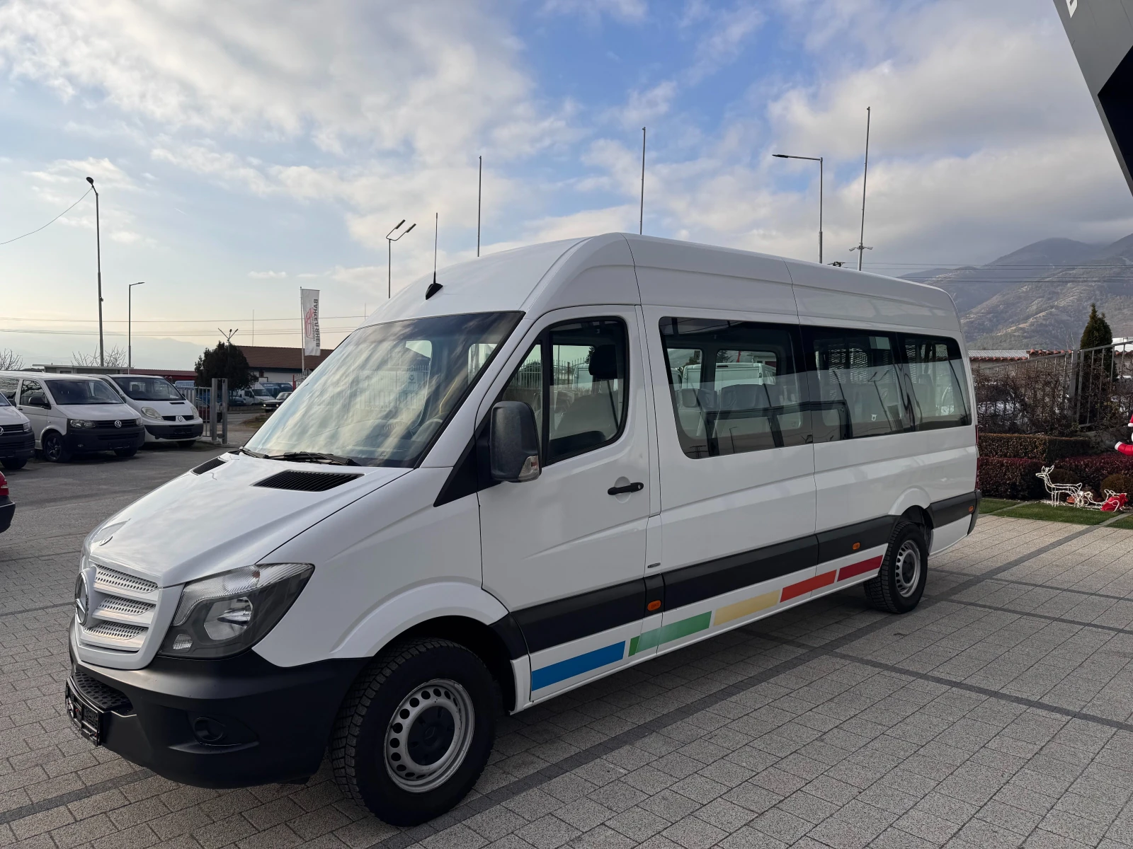 Mercedes-Benz Sprinter 313CDI 9-местен Клима Maxi - изображение 2