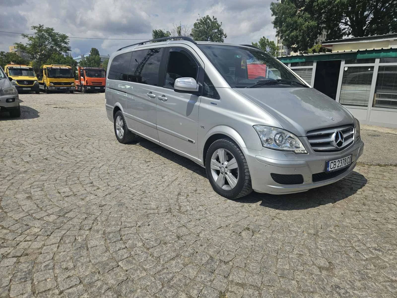 Mercedes-Benz Viano  - изображение 2