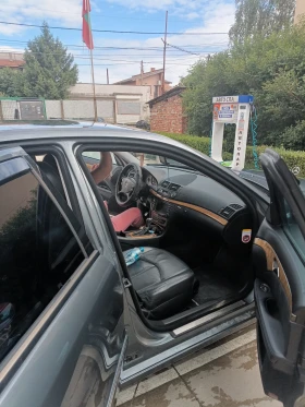 Mercedes-Benz E 280 Седан, снимка 6