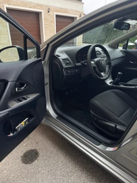 Toyota Avensis, снимка 11