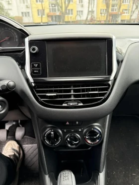 Peugeot 208 Хечбек, снимка 5