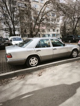 Mercedes-Benz 124, снимка 3