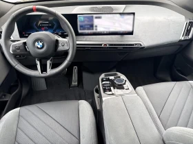BMW iX M70/xDrive/M SPORT/ICONIC GLOW/360/HUD/ОБДУХ/ | Auto.bg — изображение 7