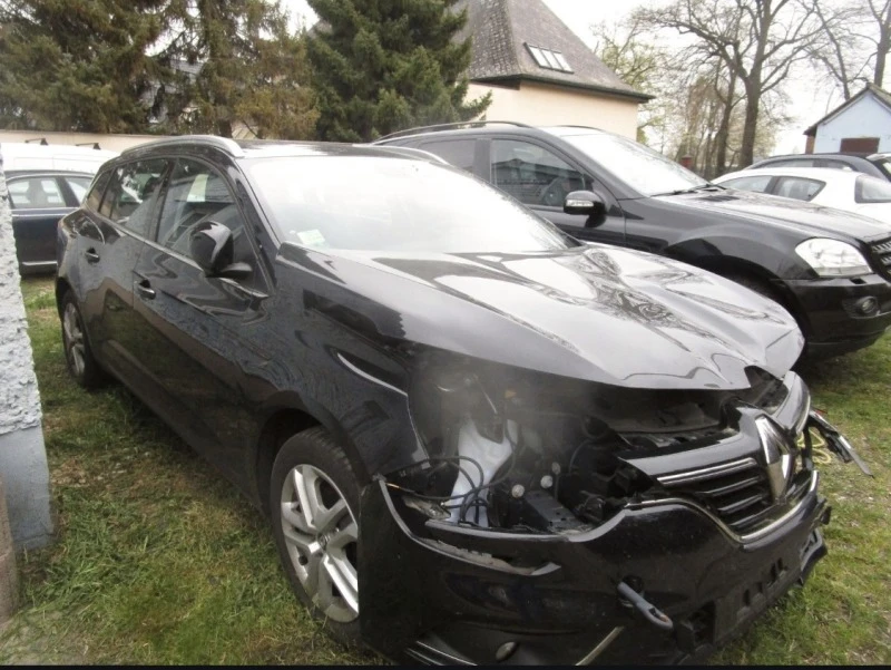 Renault Megane, снимка 4 - Автомобили и джипове - 40561667