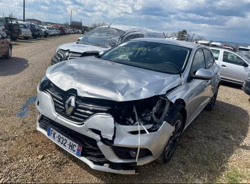 Renault Megane, снимка 2 - Автомобили и джипове - 40561667