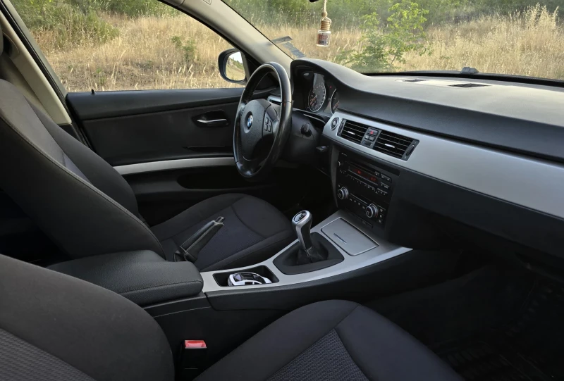 BMW 318 318d, снимка 10 - Автомобили и джипове - 52620637