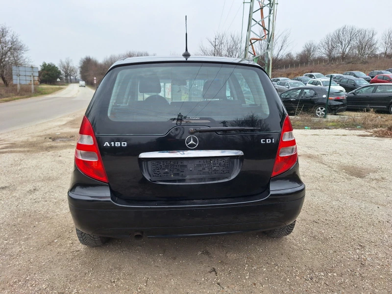 Mercedes-Benz A 180 2.0, снимка 4 - Автомобили и джипове - 47825061