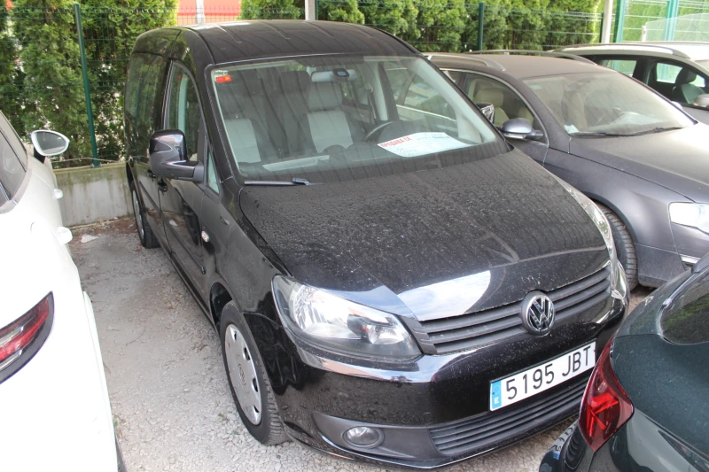 VW Caddy МАКСИ 1.6ТДИ , снимка 3 - Автомобили и джипове - 47403665