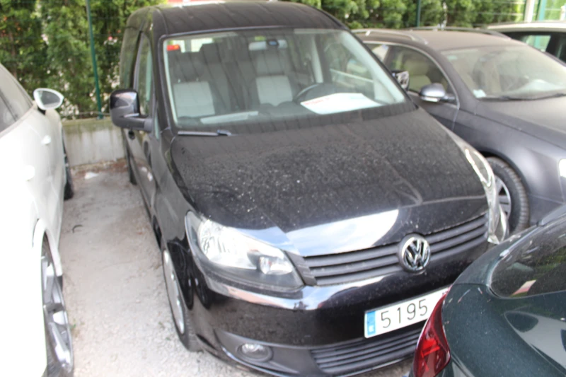 VW Caddy МАКСИ 1.6ТДИ , снимка 12 - Автомобили и джипове - 46858281