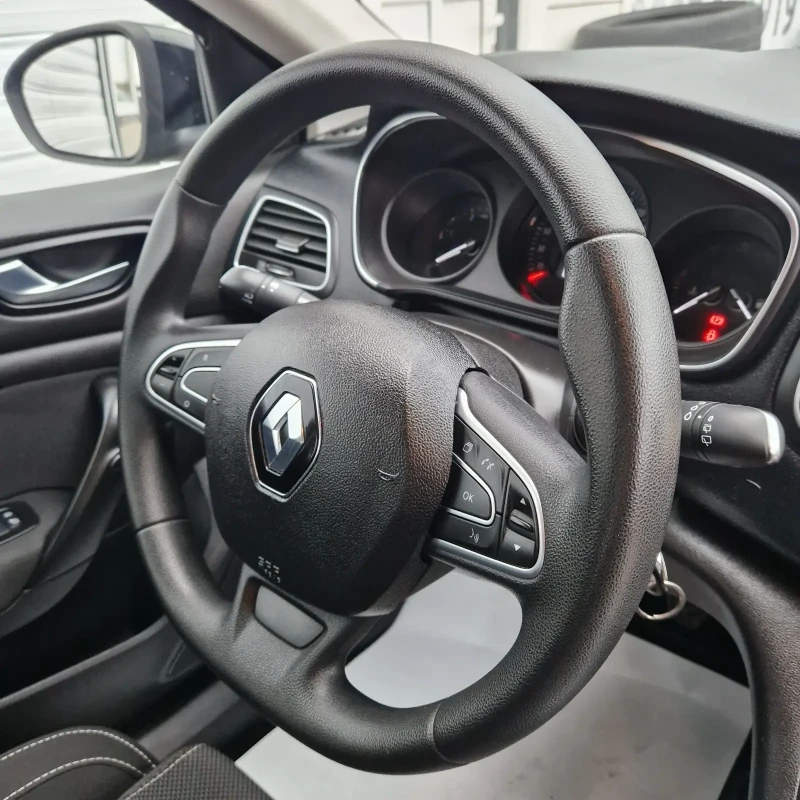 Renault Megane 1.5DCi 90к.с., снимка 12 - Автомобили и джипове - 48115040