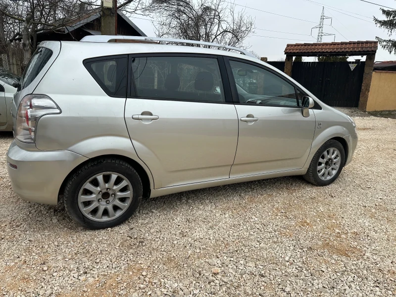 Toyota Corolla verso 1.8 - 7 места, снимка 5 - Автомобили и джипове - 48690665