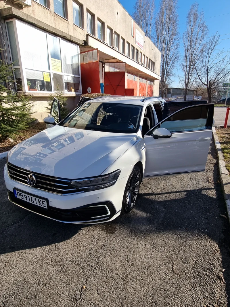 VW Passat ПЪЛНА СЕРВИЗНА ИСТОРИЯ /Plug in hybrid/ ПЕРФЕКТНА, снимка 4 - Автомобили и джипове - 48741023