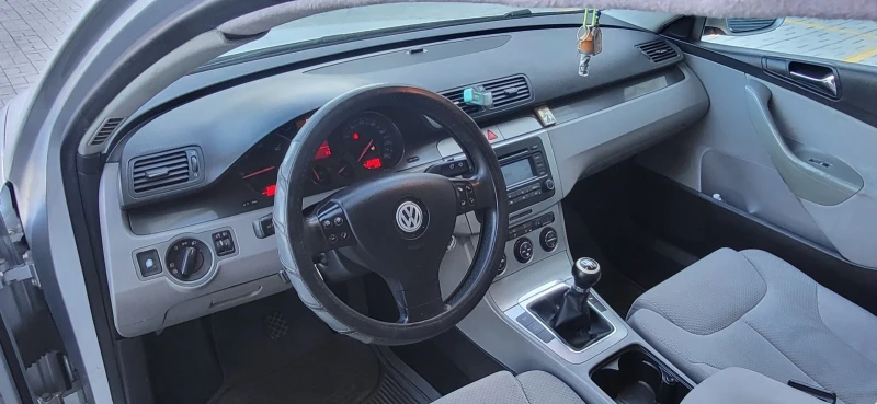 VW Passat 2.0 TDI , снимка 15 - Автомобили и джипове - 48742335