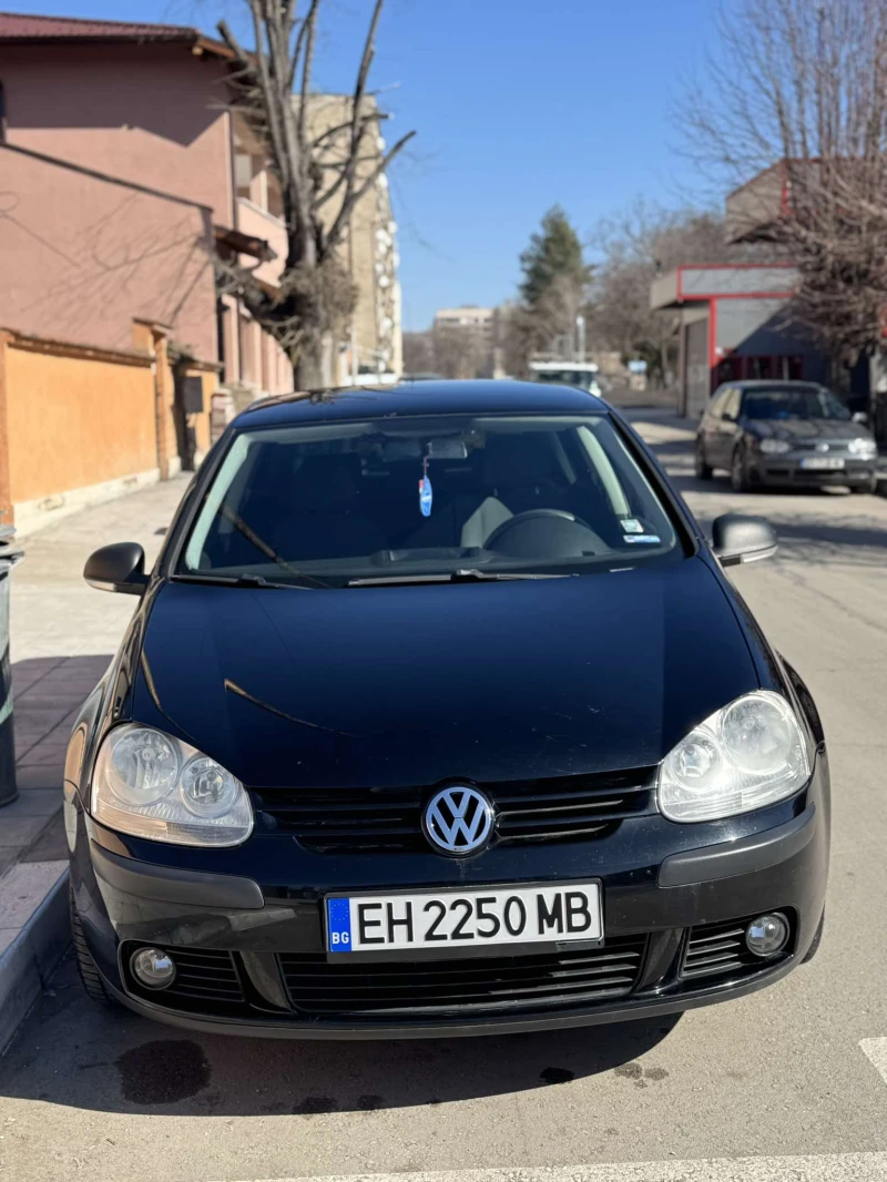 VW Golf, снимка 1 - Автомобили и джипове - 49453922