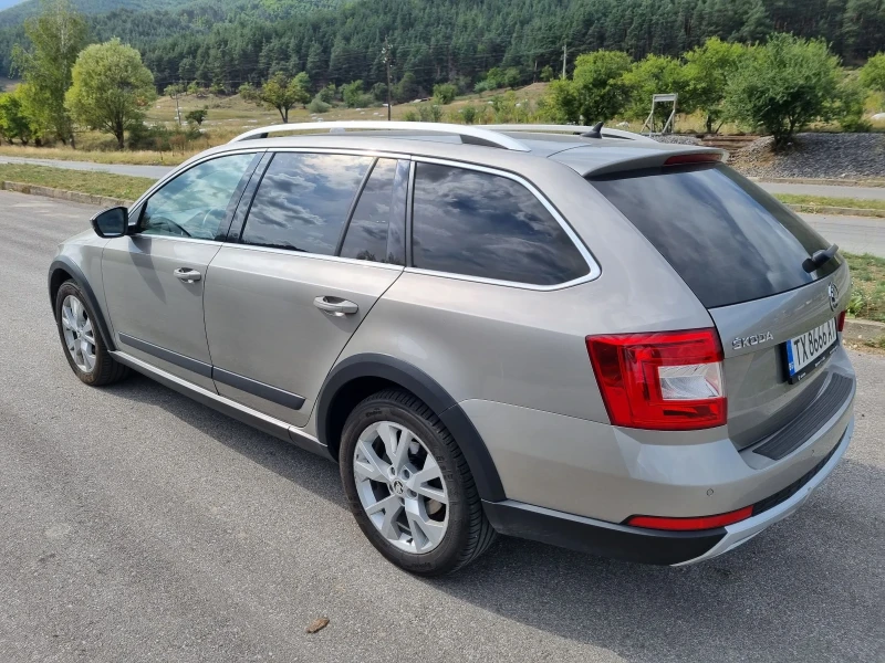 Skoda Octavia Scout 2.0 184 коня, снимка 4 - Автомобили и джипове - 52040729