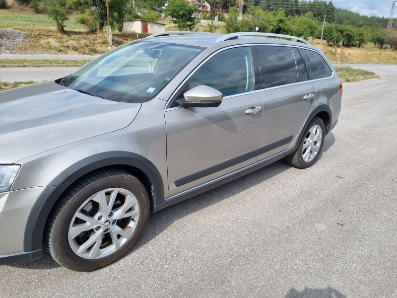 Skoda Octavia Scout 2.0 184 коня, снимка 3 - Автомобили и джипове - 52040729