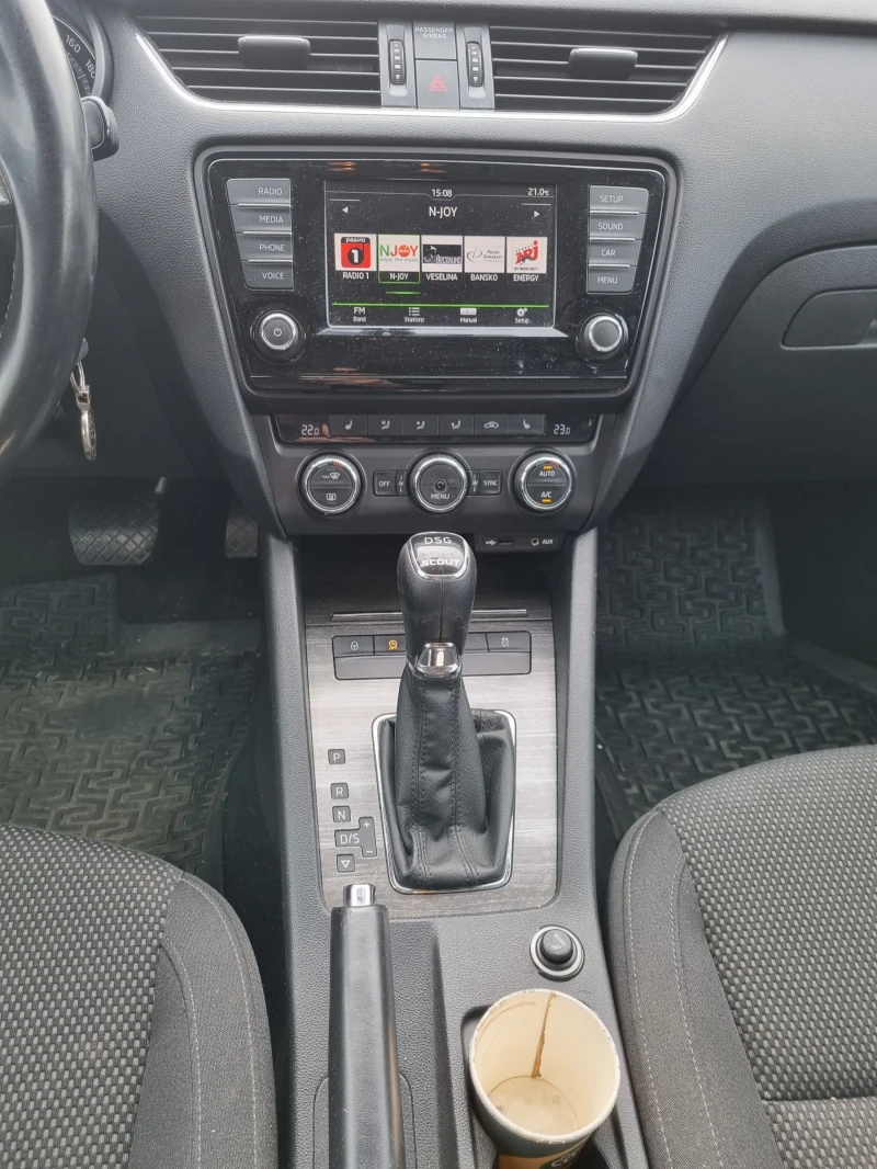 Skoda Octavia Scout 2.0 184 коня, снимка 6 - Автомобили и джипове - 52040729