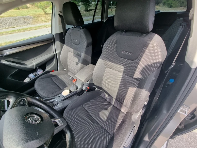 Skoda Octavia Scout 2.0 184 коня, снимка 8 - Автомобили и джипове - 52040729