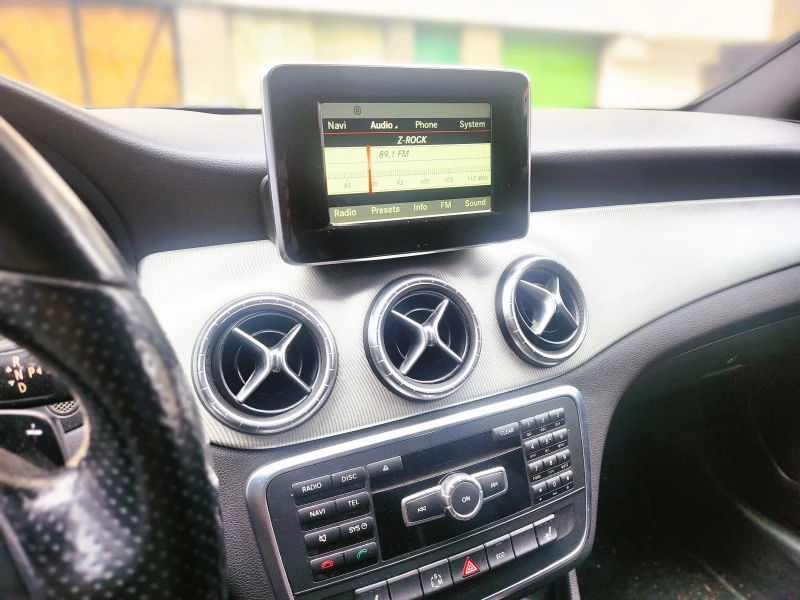 Mercedes-Benz CLA 250, снимка 8 - Автомобили и джипове - 51568635