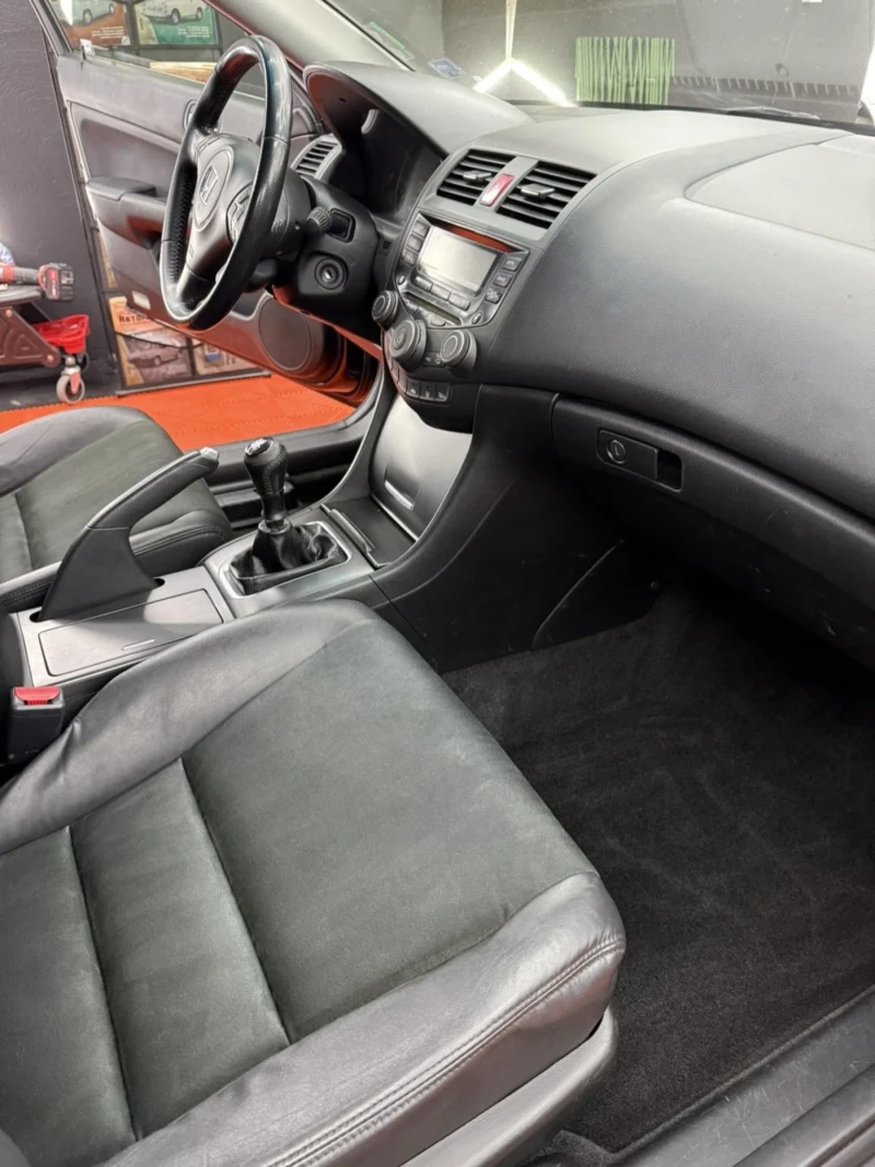 Honda Accord 2.2d, снимка 8 - Автомобили и джипове - 52210191